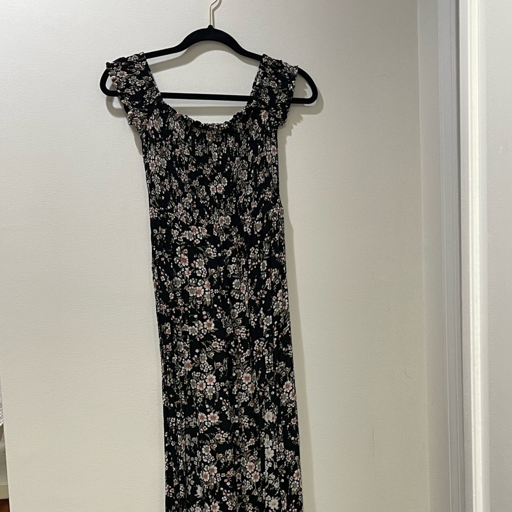 American Eagle smocked floral dress